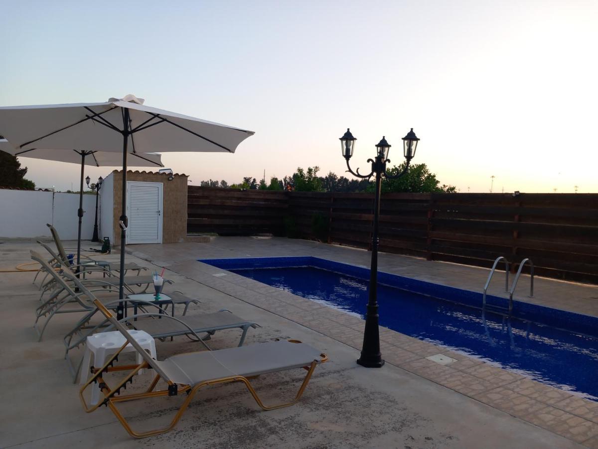 Sunset Villa Пафос Екстериор снимка