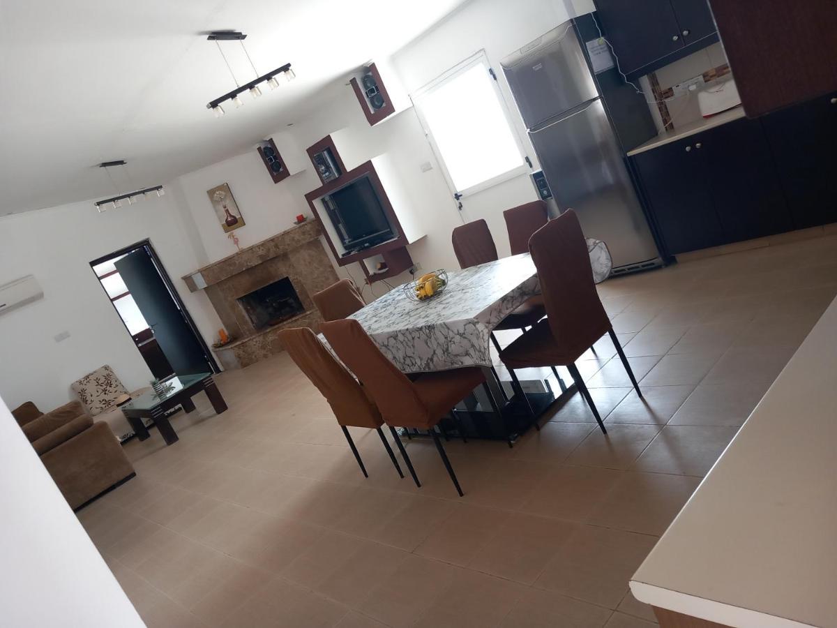 Sunset Villa Пафос Екстериор снимка